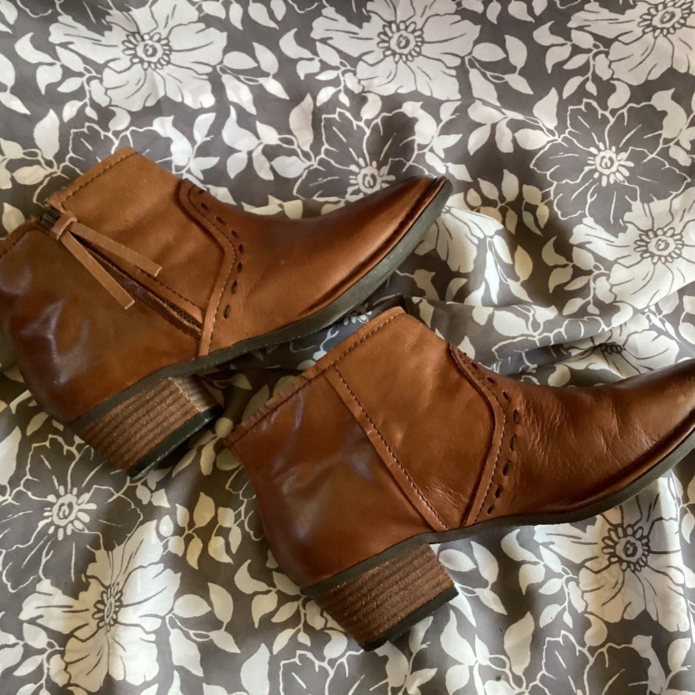 Giani Bernini Brown Leather Boot